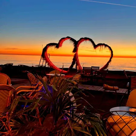 Sunset Luxury Shengjin * Lezhe